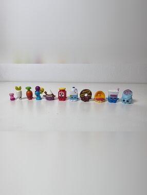 Shopkins Mini Figure Set Lot Of 11